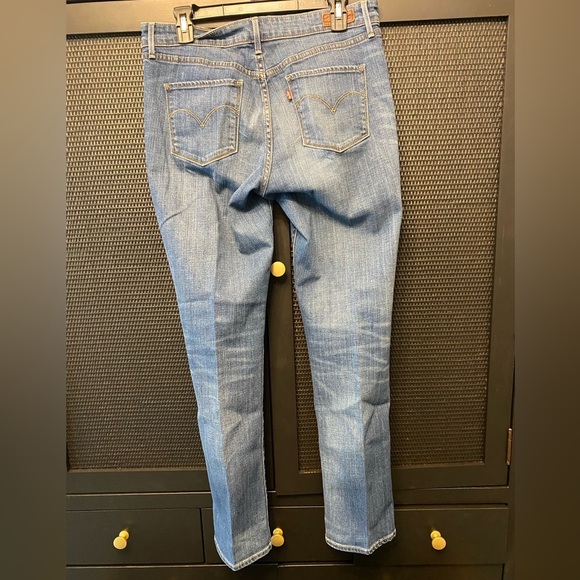 Levi’s Demi Curve Classic Rise Slim Women’s Jeans 30x32 - Picture 2 of 8
